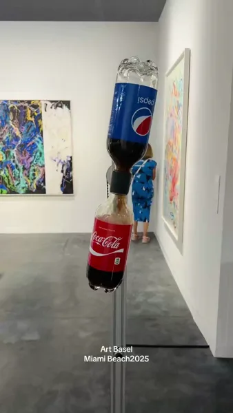 可乐瓶动态艺术装置